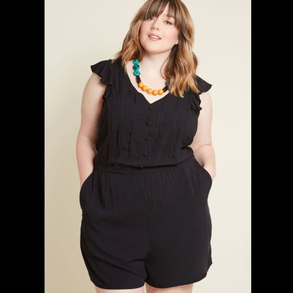 ModCloth Anywhere and Everywhere Romper in Black